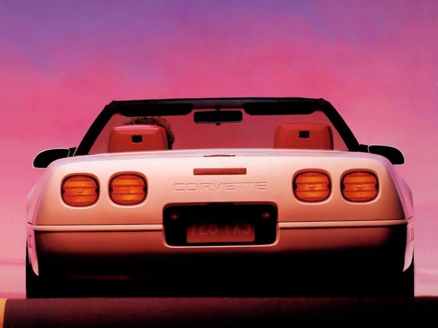  Chevrolet Corvette Convertible 1991 года  (фото 8 из 16)
